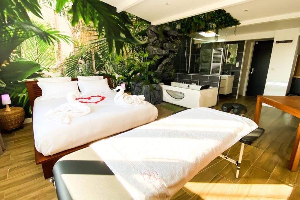 Secret Suite "Jungle" - Jacuzzi Privatif - Gare Rer C - Proche Paris Bretigny-sur-Orge Bagian luar foto